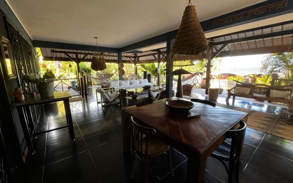 Maison à vendre    6 pièces •  Remire-Montjoly