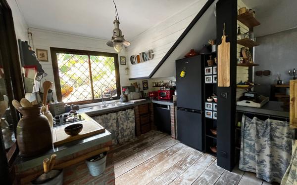 Maison à vendre    6 pièces •  Remire-Montjoly