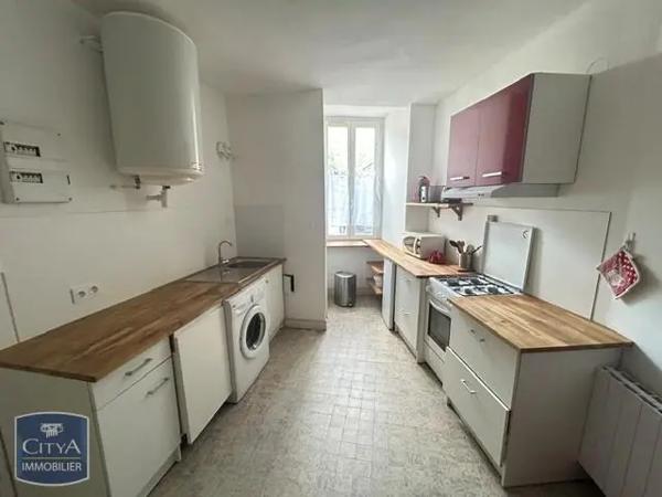 Appartement à louer 1 pièce 27m² Tarascon-sur-Ariège (09400)