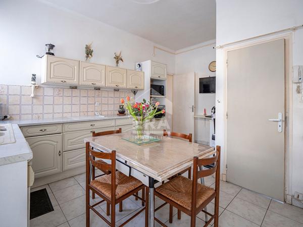 À vendre à Perpignan "La Lunette" : Maison 3 faces, 170 m2 habitables, 5 chambres