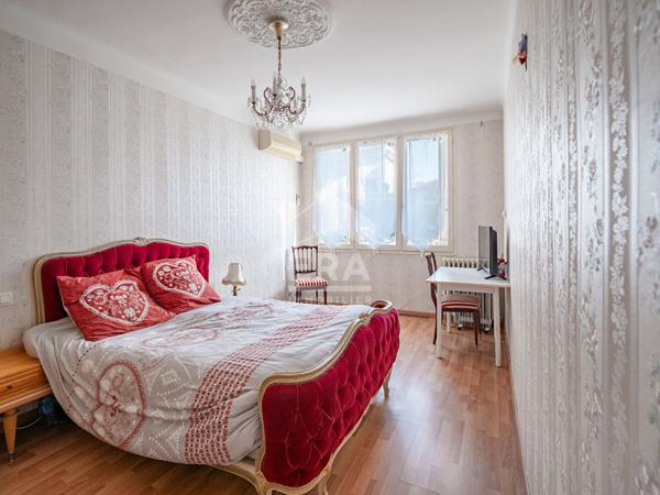 À vendre à Perpignan "La Lunette" : Maison 3 faces, 170 m2 habitables, 5 chambres