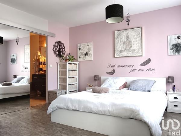 Maison 5 pièces de 133 m² à Carbon-Blanc (33560)