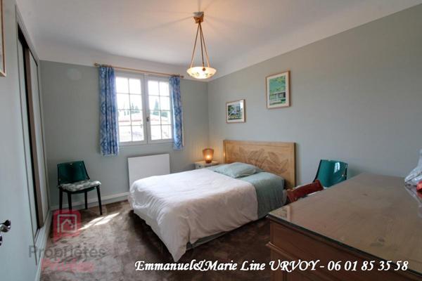 A VENDRE - Barbentane. Quartier résidentiel, maison 3 chambres, garage, piscine