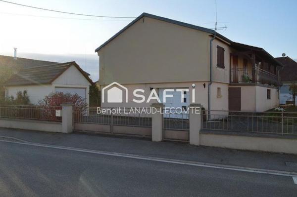 Jolie maison contemporaine très bien située.