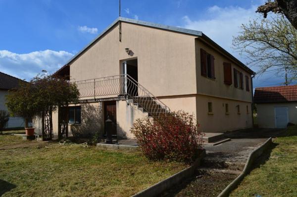 Jolie maison contemporaine très bien située.