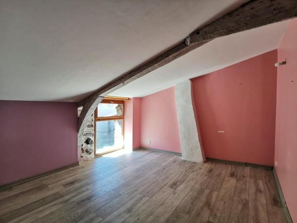 Appartement 5 pièces de 96 m² à Thueyts