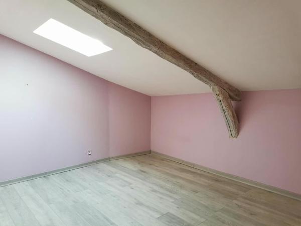 Appartement 5 pièces de 96 m² à Thueyts