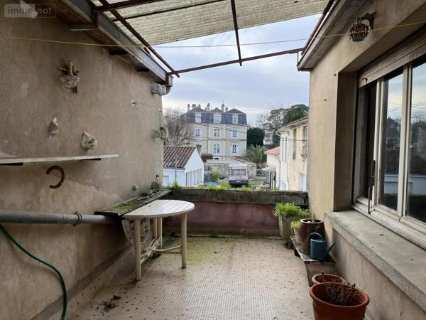 Achat - Immeuble Luçon 85400 136 m 2 305 m 2