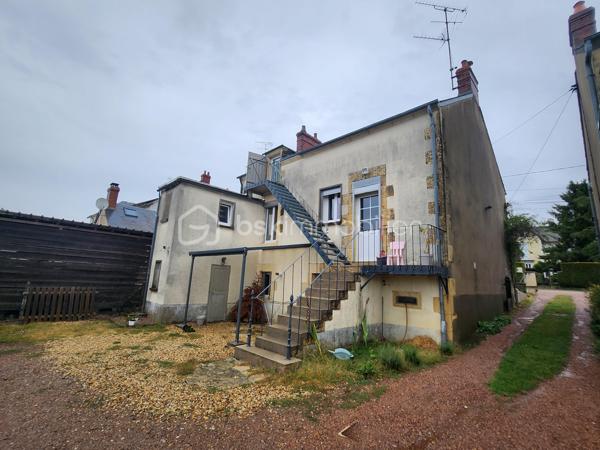Magnifique Maison de village de 122 m² à Urzy

Amoureux des jolis coins de campagne, bordée par une rivière, située sur la belle commune d'Urzy, à deux pas des écoles, commerces et commodités de Guérigny, nous vous présentons cette magnifique maison de village d'une surface habitable de 122 m², implantée sur un terrain de 1 800 m², avec une belle vue et sans vis-à-vis. Elle propose 5 pièces dont 4 chambres, réparties comme suit : un séjour, un salon, une cuisine, une chambre et une salle d'eau au rez-de-chaussée, un palier desservant trois chambres et une salle de bain à l'étage, ainsi que deux caves, une laverie et une buanderie en sous-sol, complétées par un garage indépendant.

Dès le rez-de-chaussée, un séjour de 48 m² avec cheminée d'origine dessert un salon, ouvert sur une cuisine aménagée et équipée. Le rez-de-chaussée dispose d'une chambre de 14 m², agrémentée elle aussi d'une cheminée d'origine, ainsi qu'une salle d'eau avec douche cabine et wc, complètent ce niveau

À l'étage, le palier dessert trois chambres : une première de 12 m² avec velux, une deuxième de 15 m² avec climatisation, ainsi qu'une troisième de 15 m² avec dressing. Le palier dessert également une salle de bain, avec baignoire.

Au sous-sol, vous trouverez deux caves de 30 m² et 31 m², une laverie, ainsi qu'une buanderie de 15 m² avec porte de service
.
Elle dispose d'huisseries PVC double vitrage, avec volets battants et volets roulants motorisés, ainsi que d'un chauffage au gaz de ville avec production d'eau chaude, via une chaudière entretenue. Les sols sont en carrelage au rez-de-chaussée, hormis la chambre en parquet stratifié, en parquet stratifié à l'étage, hormis la salle de bain en linoléum, et en dalle béton au sous-sol. Sa toiture est en tuiles mécaniques. Côté assainissement, la maison est raccordée au tout-à-l'égout.
Côté extérieur, profitez d'un garage indépendant de 18 m², d'une dépendance, ainsi que d'un beau terrain de 1 800 m², sans vis-à-vis, avec une belle vue, dans un cadre de campagne. La maison dispose également d'un parking intérieur et d'un parking extérieur.

Les plus de cette maison : Sa pièce de vie lumineuse et son aménagement intérieur,  ses 4 chambres dont sa chambre avec dressing et sa chambre climatisée, ainsi que ses cheminées d'origine pleines de charme. Sa situation bordée par une rivière, sa belle vue sans vis-à-vis, sa proximité des écoles, commerces et commodités de Guérigny, son terrain de 1 800 m², ses deux caves totalisant plus de 60 m², son garage indépendant,

Des photos supplémentaires sont disponibles sur BSK IMMOBILIER, rubrique Nos conseillers, Olivier FRESLON.
Pour tout renseignement complémentaire ou pour une visite, contactez moi au 07 62 78 13 13 

Une maison de village pleine de caractère, au calme de la campagne, à découvrir sans tarder : ne passez pas à côté de cette opportunité à Urzy