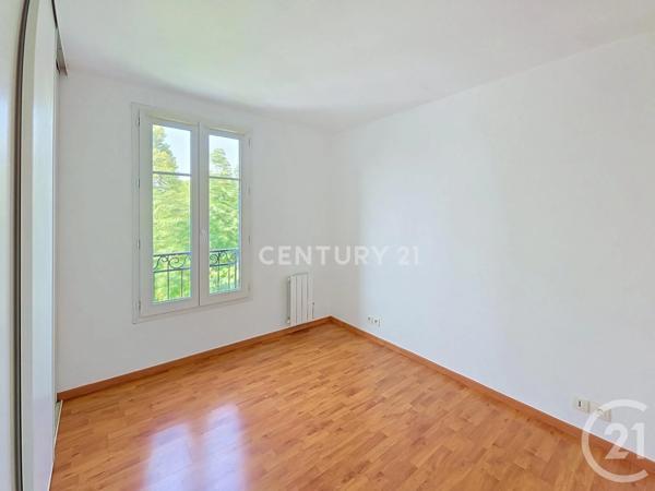 Appartement F3 à vendre  3 pièces - 57,65 m 2   NOISY LE GRAND  - 93