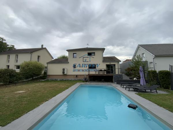 Superbe maison avec piscine à DORANS (90)