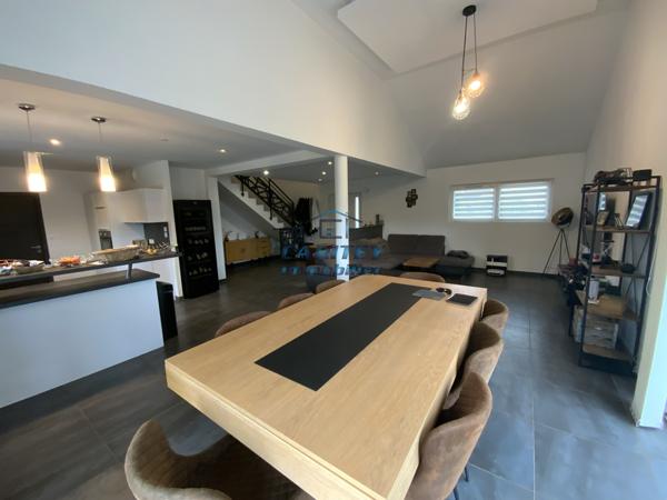 Superbe maison avec piscine à DORANS (90)
