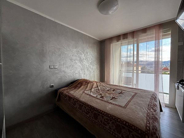 Maison rénovée 155 m² 4 chambres Terrain 1 169 m² ? Bas de Montreynaud