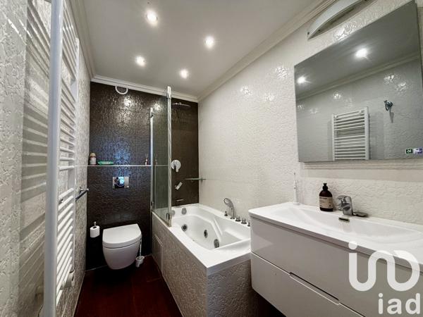 Appartement à vendre 4 pièces 90 m² Courbevoie