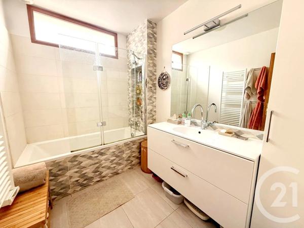 Maison à vendre  5 pièces - 107,32 m 2   FONTENAY SOUS BOIS  - 94