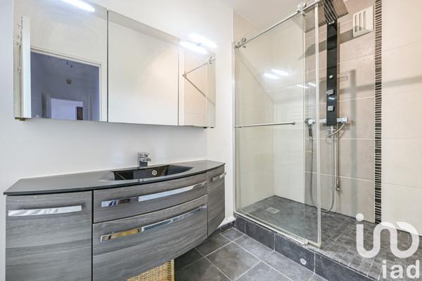 Appartement 4 pièces de 89 m² à Courbevoie (92400)