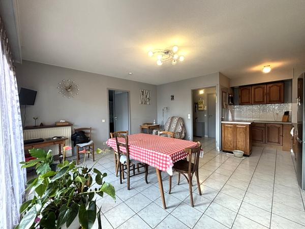 Deux pièces avec jardin, terrasse et parking dans une copropriété prisée proche du centre de La Motte Servolex