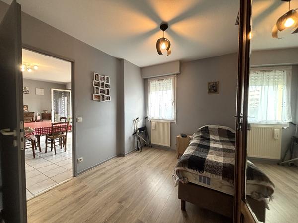 Deux pièces avec jardin, terrasse et parking dans une copropriété prisée proche du centre de La Motte Servolex