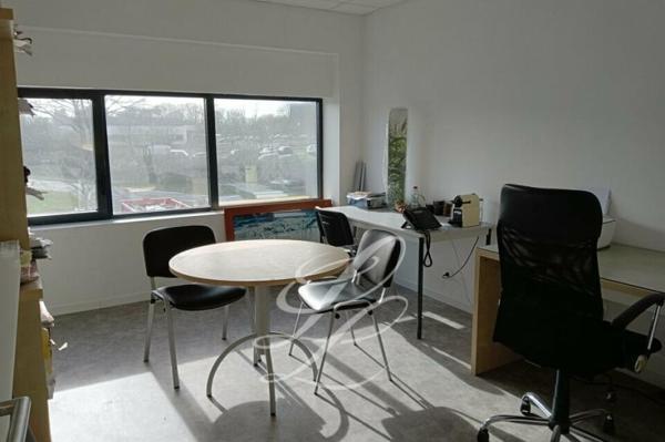 Location - ENTREPOT 85 m 2