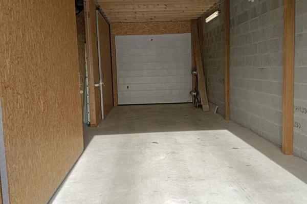 Location - ENTREPOT 85 m 2