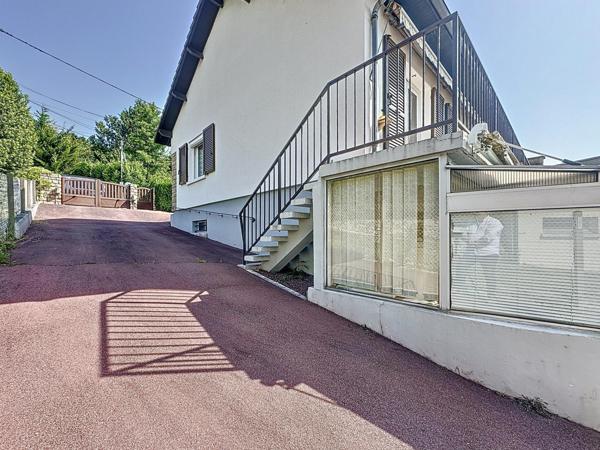 Proche tous commerces, écoles, gare direct Paris