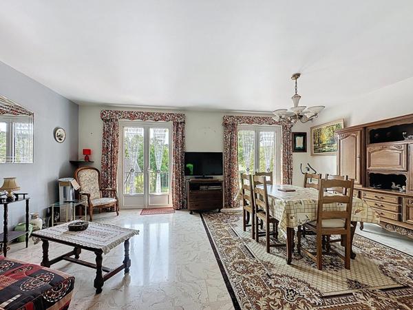 Proche tous commerces, écoles, gare direct Paris