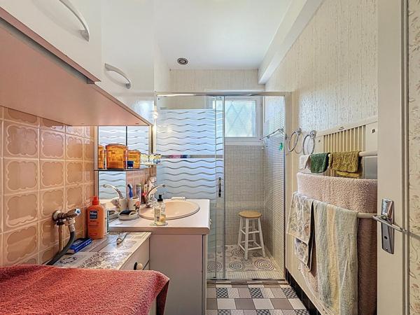 Proche tous commerces, écoles, gare direct Paris