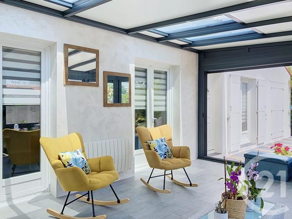Maison à vendre  5 pièces - 142 m 2   TONNAY CHARENTE  - 17