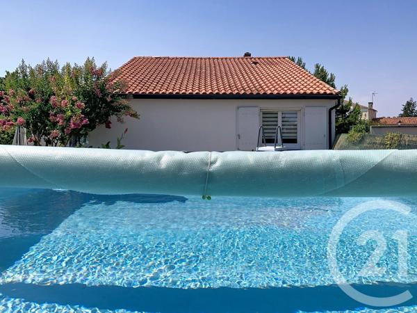 Maison à vendre  5 pièces - 142 m 2   TONNAY CHARENTE  - 17
