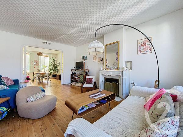 Maison à vendre  5 pièces - 142 m 2   TONNAY CHARENTE  - 17