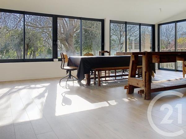 Maison à vendre  5 pièces - 142 m 2   TONNAY CHARENTE  - 17
