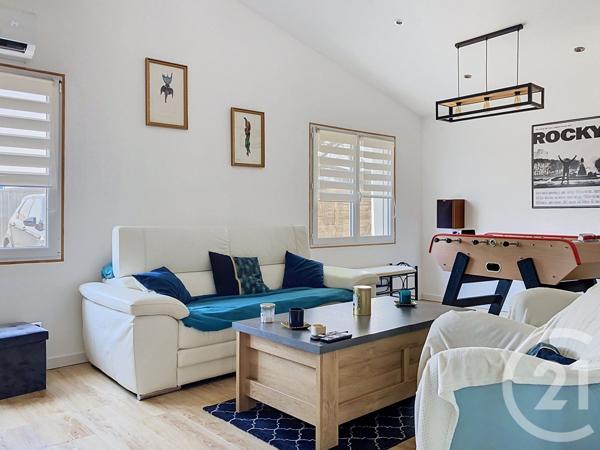 Maison à vendre  5 pièces - 142 m 2   TONNAY CHARENTE  - 17
