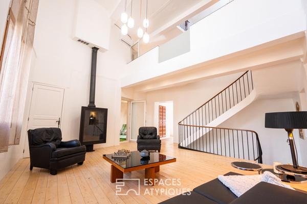 Ancien prieuré romain d’exception avec patio, piscine et garage