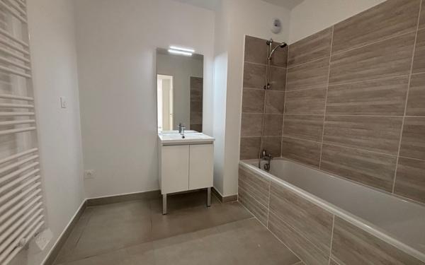 Appartement à vendre    3 pièces • 67,10 m2 Nîmes