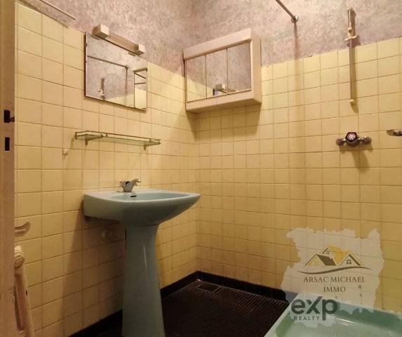 Maison de village a rénover