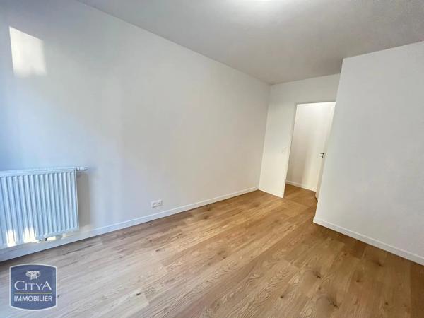 Appartement à louer 2 pièces 48.8m² Bordeaux (33300)