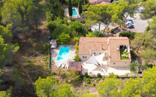 Maison à vendre    7 pièces •  Martigues