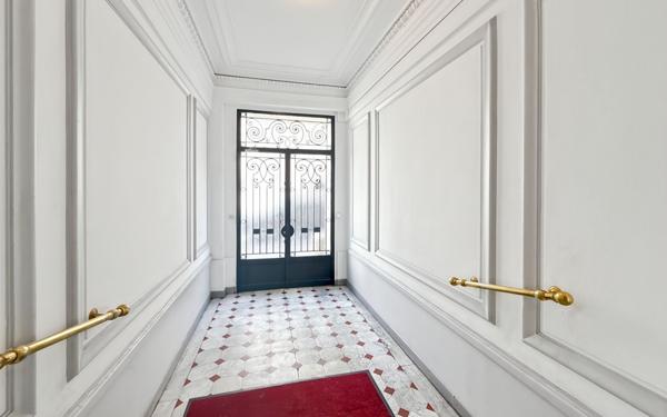 Appartement à vendre    3 pièces • 75 m2 Nice