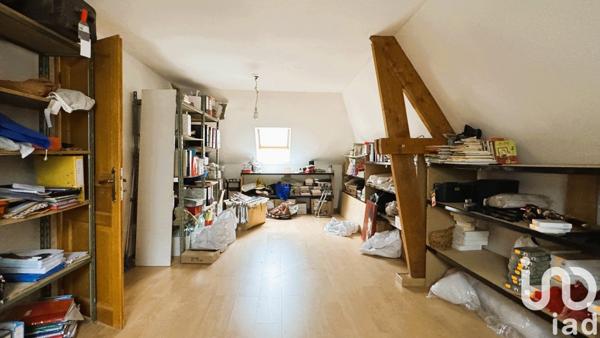 Demeure 10 pièces de 230 m² à Saint-André-les-Vergers (10120)