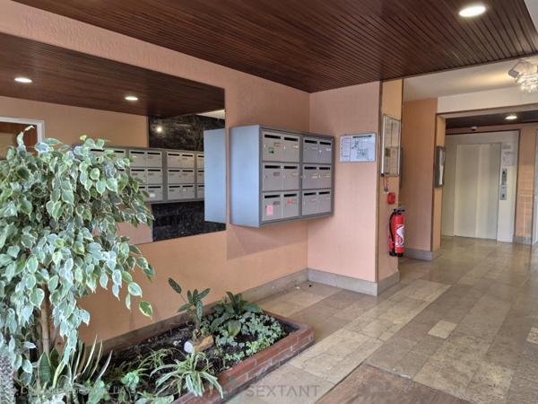 ROUEN APPARTEMENT F2 AVEC PARKING EN SOUS SOL