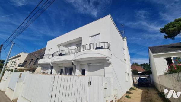 A VENDRE - LA BAULE Appartement de Type 2  avec balcon et un espace de stockage