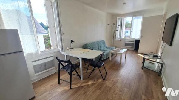 A VENDRE - LA BAULE Appartement de Type 2  avec balcon et un espace de stockage