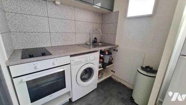 A VENDRE - LA BAULE Appartement de Type 2  avec balcon et un espace de stockage