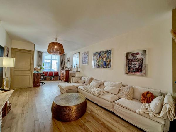 Villeneuve-sur-Lot, maison de ville rénovée avec beaucoup de charme