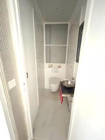 Vente                                                      Appartement
                        
                     4 pièces                      87 m2                     à Paris 15