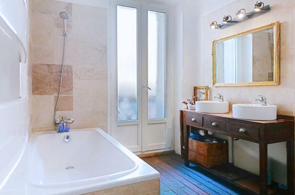 Calme et lumiere coeur centre ville