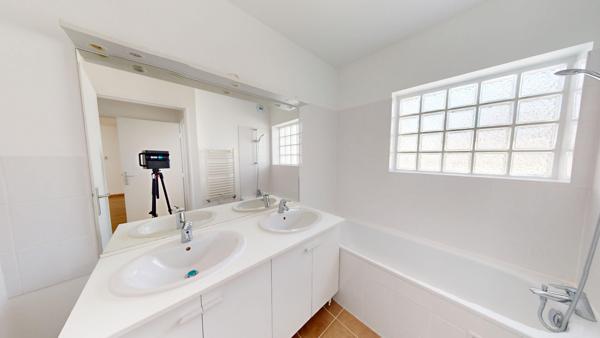Appartement LEVALLOIS PERRET 2 pièces 50.41m2 - 1 600€ CC