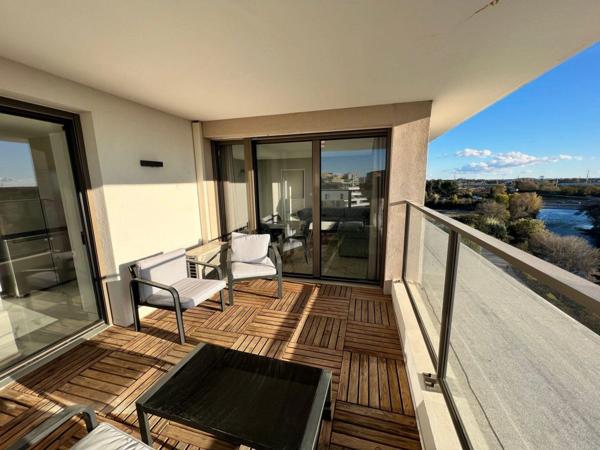 À vendre – Superbe T3 traversant avec terrasse, vue dégagée et parking – Port Marianne, Montpellier