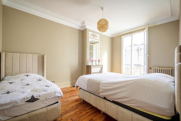 Appartement
         6 pièces
        - 177 m² Bien prestige 1 990 000 € *