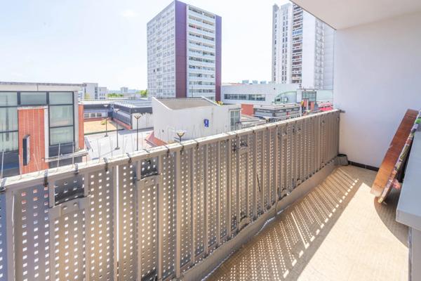 Appartement
         4 pièces
        - 86 m² 190 000 € *